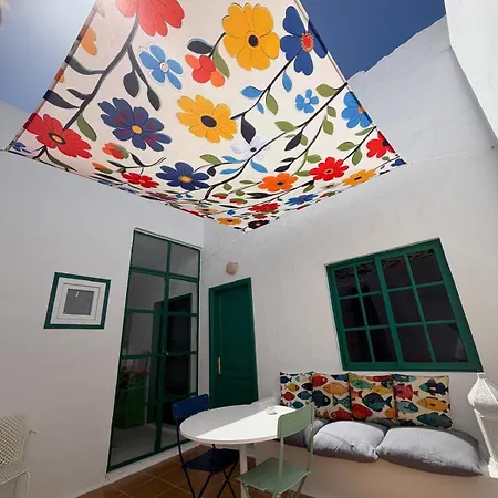 Casa Halcon San Bartolomé